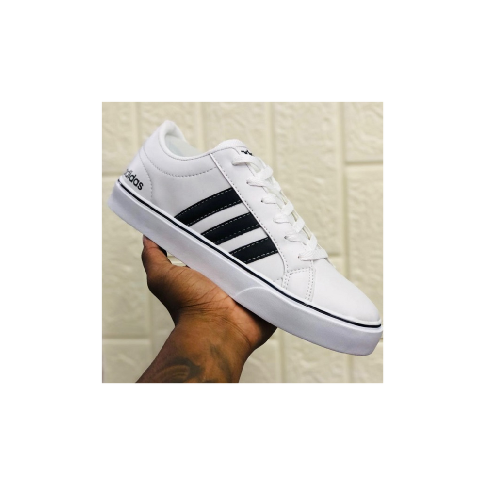 Adidas VS - Feminino