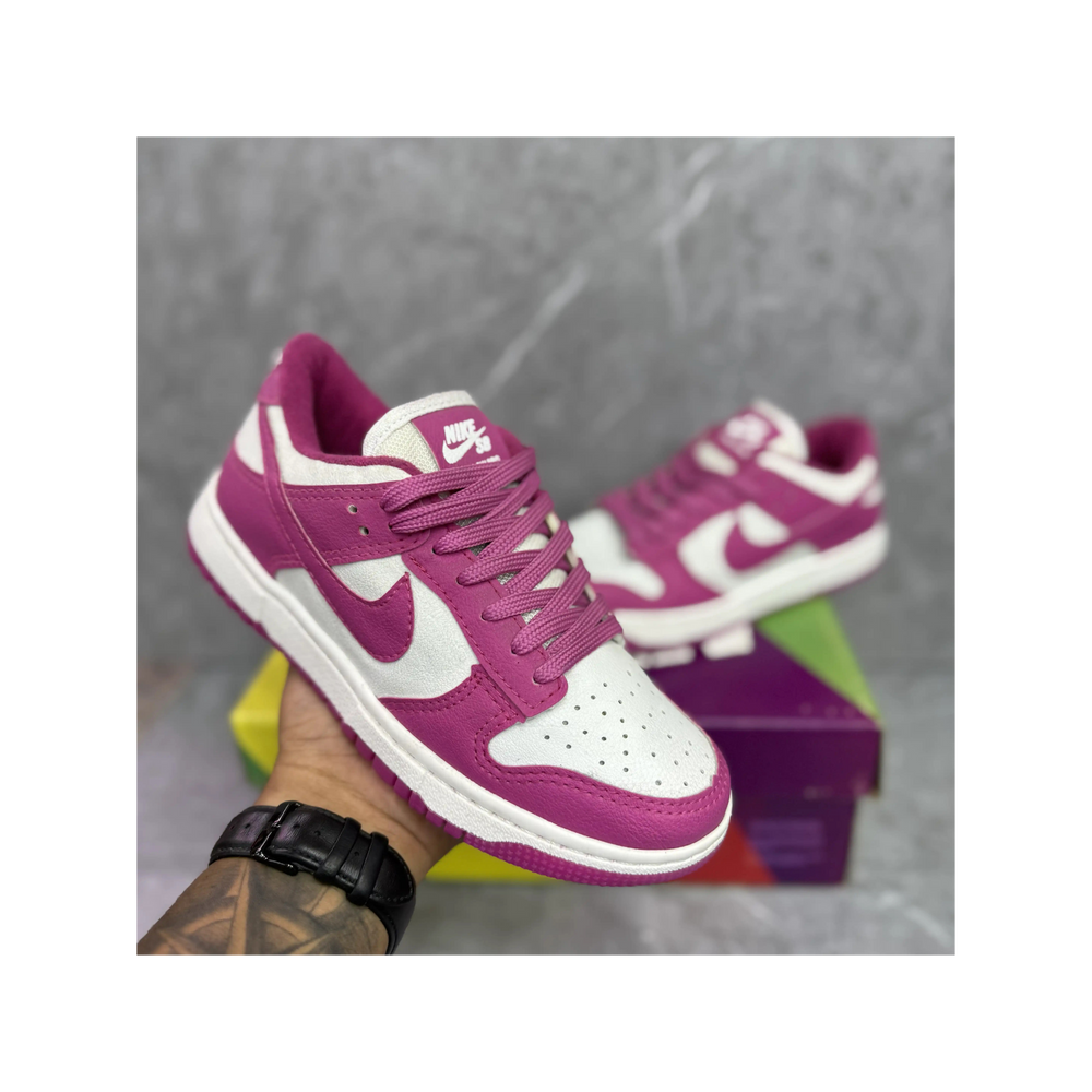 Nike SB Dunk Low Premium