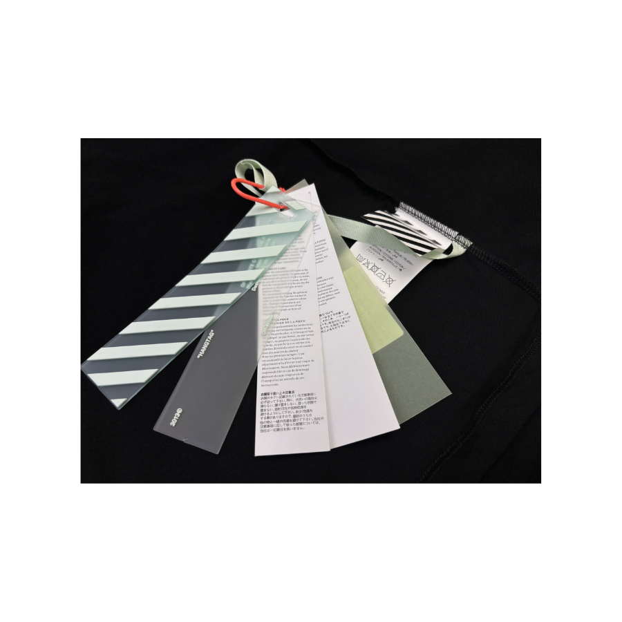Off-White (8585)